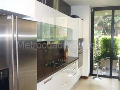Apartamento de 3 alcobas en venta en El Refugio, Bogotá, 264 m² · foto 19 de 19