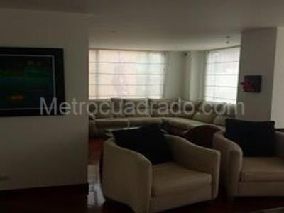 Casa de 4 alcobas en venta en San Jose De Bavaria, Bogotá, 685 m² · foto 3 de 18