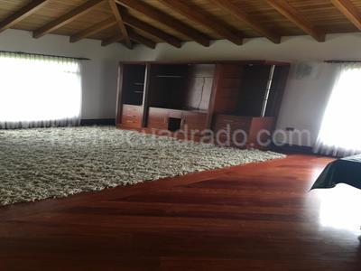 Casa de 5 alcobas en venta en San Simon, Bogotá, 2000 m² · foto 9 de 20
