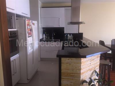 Apartamento de 3 alcobas en venta en Santa Paula, Bogotá, 130 m² · foto 2 de 15