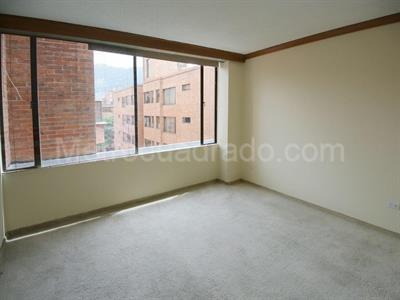 Apartamento de 4 alcobas en venta en La Carolina, Bogotá, 396 m² · foto 2 de 8