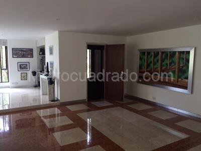 Apartamento de 3 alcobas en venta en Montearroyo, Bogotá, 395 m² · foto 2 de 20