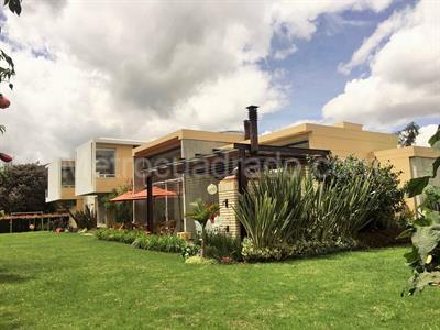Casa en venta en San Simon, Bogotá · foto 2 de 20