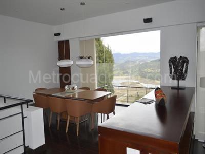 Casa de 3 alcobas en arriendo en Bogotá, 388 m² · foto 4 de 10