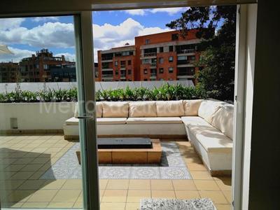 Apartamento de 3 alcobas en venta en Chico El Refugio, Bogotá, 270 m² · foto 4 de 10
