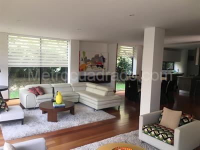 Casa de 3 alcobas en venta en Cerros De Suba, Bogotá, 290 m² · foto 3 de 20