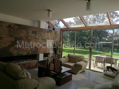Casa de 4 alcobas en venta en San Simon, Bogotá, 440 m² · foto 2 de 20