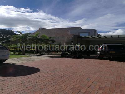 Casa de 4 alcobas en venta en San Simon, Bogotá, 440 m² · foto 5 de 20