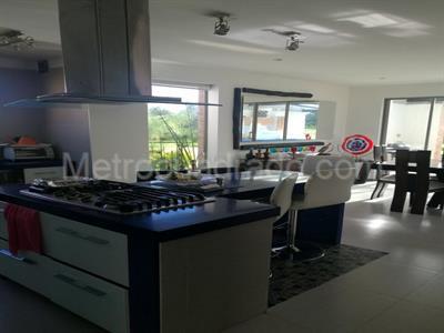 Casa de 4 alcobas en venta en San Simon, Bogotá, 440 m² · foto 3 de 20
