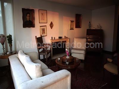 Apartamento de 3 alcobas en arriendo en El Refugio, Bogotá, 168 m² · foto 2 de 5