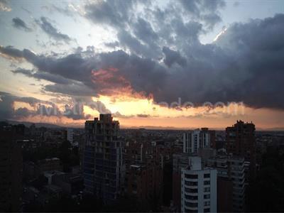 Apartamento de 3 alcobas en arriendo en El Refugio, Bogotá, 168 m² · foto 5 de 5