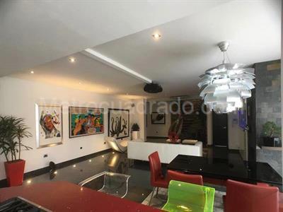 Apartamento de 2 alcobas en venta en Chico Reservado, Bogotá, 212 m² · foto 3 de 12