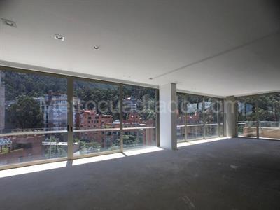 Apartamento de 3 alcobas en venta en Los Rosales, Bogotá, 417 m² · foto 3 de 9