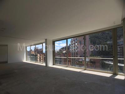 Apartamento de 3 alcobas en venta en Los Rosales, Bogotá, 417 m² · foto 6 de 9