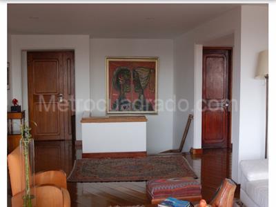 Apartamento en venta en Los Rosales, Bogotá · foto 3 de 13