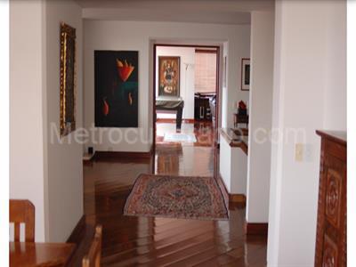 Apartamento en venta en Los Rosales, Bogotá · foto 4 de 13