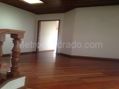 Apartamento de 3 alcobas en venta en Santa Barbara Occidental, Bogotá, 180 m² · foto 5 de 12