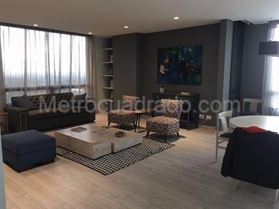 Apartamento de 3 alcobas en venta en Los Rosales, Bogotá, 254 m² · foto 2 de 9