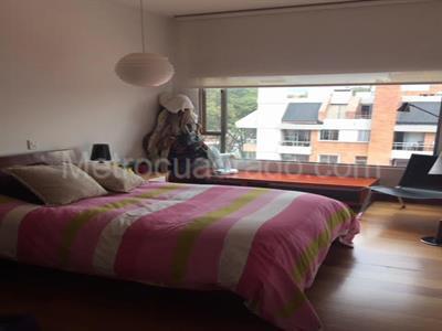 Apartamento de 3 alcobas en venta en Chico Reservado, Bogotá, 208 m² · foto 10 de 14
