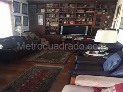 Apartamento de 3 alcobas en venta en Chico Reservado, Bogotá, 208 m² · foto 13 de 14