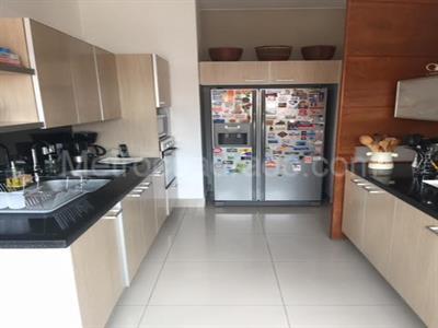 Apartamento de 3 alcobas en venta en Chico Reservado, Bogotá, 208 m² · foto 7 de 14