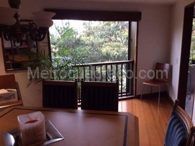 Apartamento de 3 alcobas en venta en Los Rosales, Bogotá, 200 m² · foto 2 de 13
