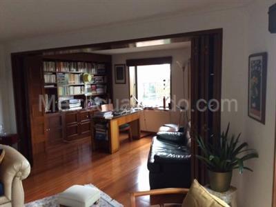 Apartamento de 3 alcobas en venta en Los Rosales, Bogotá, 200 m² · foto 4 de 13