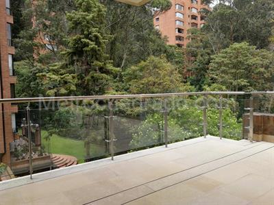 Apartamento de 3 alcobas en venta en Los Rosales, Bogotá, 210 m² · foto 5 de 17