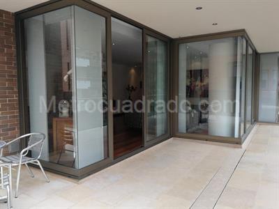 Apartamento de 3 alcobas en venta en Los Rosales, Bogotá, 210 m² · foto 6 de 17