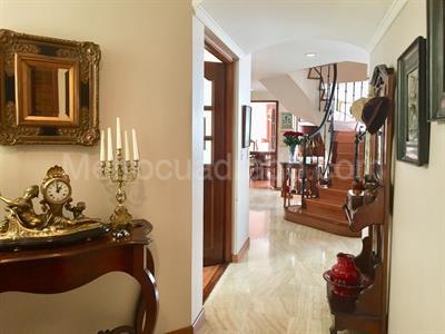 Apartamento de 3 alcobas en venta en San Patricio, Bogotá, 178 m² · foto 2 de 4
