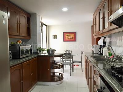Apartamento de 3 alcobas en venta en San Patricio, Bogotá, 178 m² · foto 4 de 4