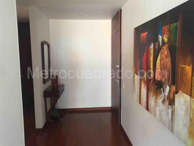 Apartamento en venta en Santa Barbara Occidental, Bogotá · foto 7 de 14
