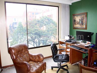 Apartamento de 3 alcobas en venta en San Patricio, Bogotá, 273 m² · foto 14 de 16
