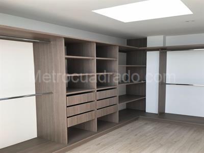 Casa de 4 alcobas en venta en Alcaparros, Cajicá, 254 m² · foto 11 de 12