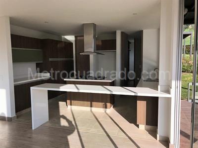 Casa de 4 alcobas en venta en Alcaparros, Cajicá, 254 m² · foto 7 de 12
