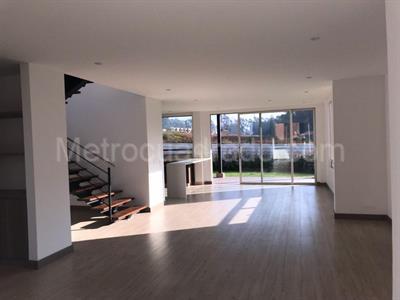 Casa de 4 alcobas en venta en Alcaparros, Cajicá, 254 m² · foto 9 de 12