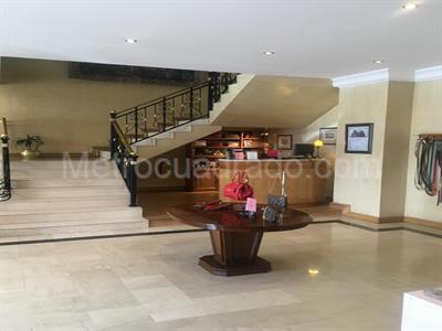 Casa de 5 alcobas en venta en Chico Navarra, Bogotá, 677 m² · foto 5 de 5