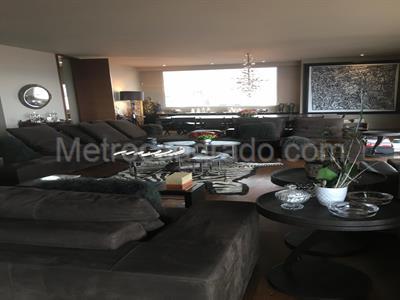 Apartamento de 4 alcobas en venta en Los Rosales, Bogotá, 450 m² · foto 2 de 8