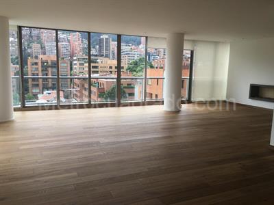 Apartamento de 3 alcobas en venta en La Cabrera, Bogotá, 570 m² · foto 2 de 16