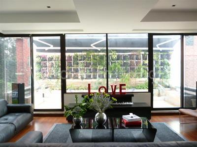 Apartamento de 2 alcobas en venta en Los Rosales, Bogotá, 244 m² · foto 3 de 8