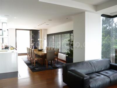 Apartamento de 2 alcobas en venta en Los Rosales, Bogotá, 244 m² · foto 4 de 8