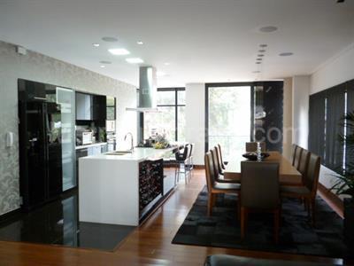 Apartamento de 2 alcobas en venta en Los Rosales, Bogotá, 244 m² · foto 6 de 8