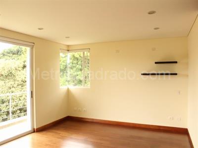 Casa de 4 alcobas en venta en San Simon, Bogotá, 425 m² · foto 4 de 18