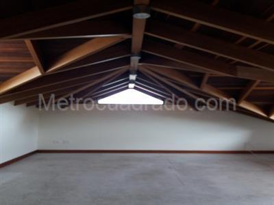 Casa de 4 alcobas en venta en San Simon, Bogotá, 425 m² · foto 5 de 18