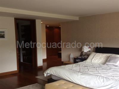 Apartamento de 3 alcobas en venta en Cerros De Los Alpes, Bogotá, 348 m² · foto 10 de 20