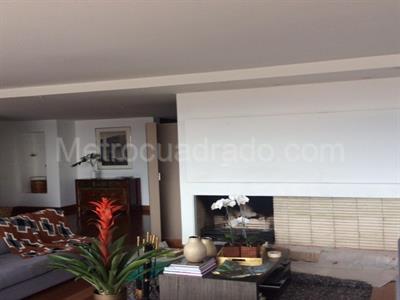 Apartamento de 3 alcobas en venta en Cerros De Los Alpes, Bogotá, 348 m² · foto 18 de 20