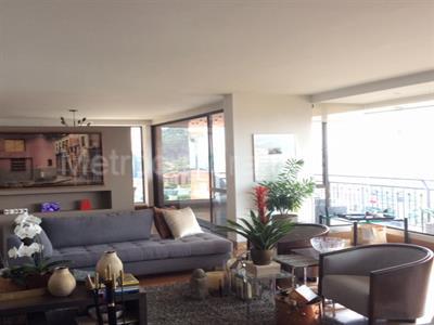 Apartamento de 3 alcobas en venta en Cerros De Los Alpes, Bogotá, 348 m² · foto 2 de 20