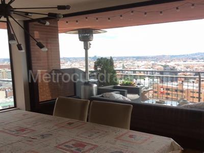 Apartamento de 3 alcobas en venta en Cerros De Los Alpes, Bogotá, 348 m² · foto 4 de 20