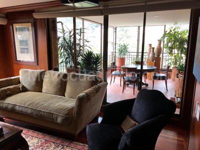 Apartamento de 3 alcobas en venta en Los Rosales, Bogotá, 700 m² · foto 8 de 12