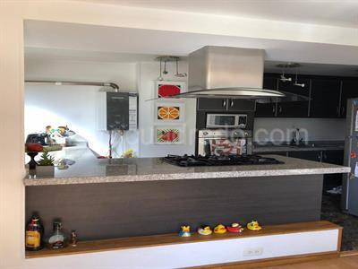 Apartamento en venta en La Carolina, Bogotá · foto 4 de 7